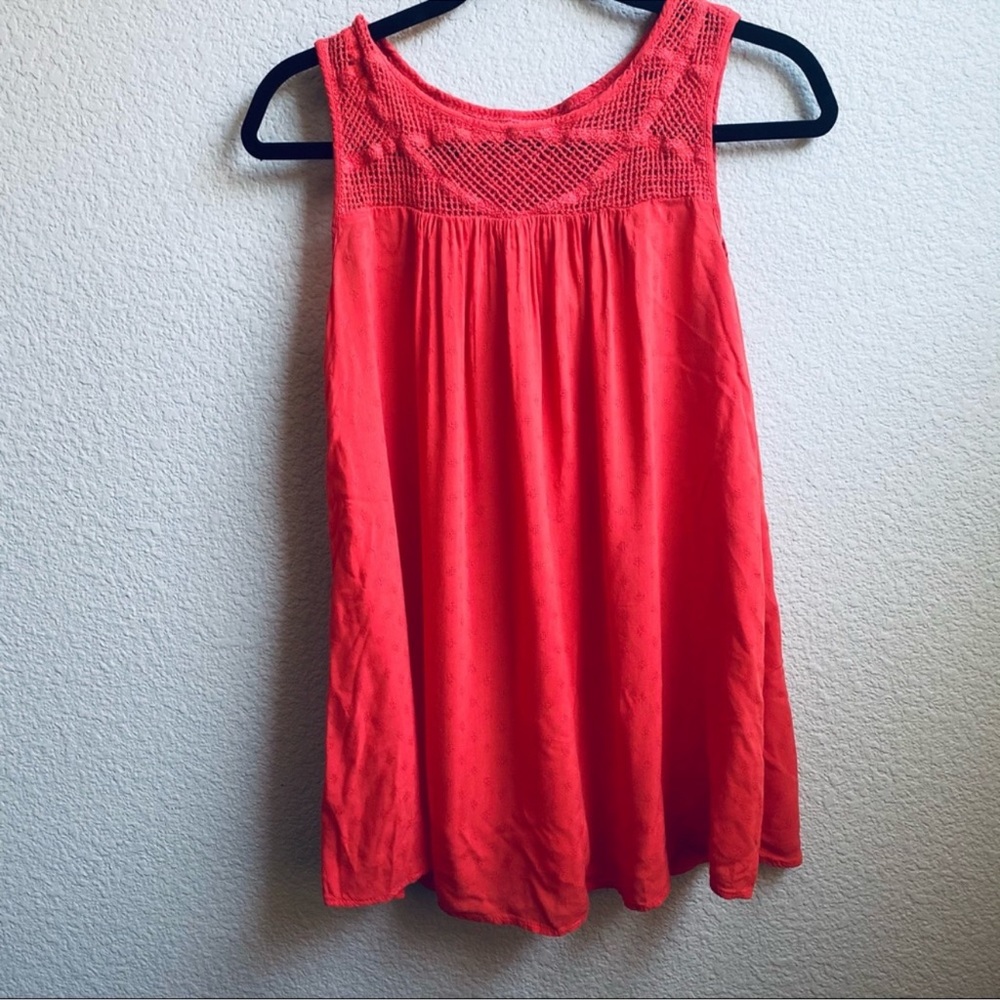 Liz Lang Maternity lace tank top shirt